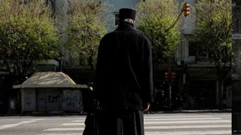 Τράπεζα βγάζει στο σφυρί το μοναδικό σπίτι ιερέα με τέσσερα ανήλικα παιδιά