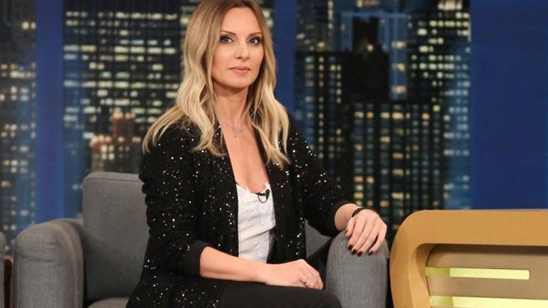 Η Πέγκυ Ζήνα μιλάει πρώτη φορά για τη διένεξη με την οικογένεια της Βίκυς Μοσχολιού