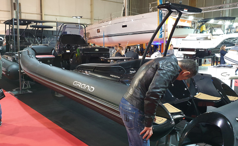 Τα φουσκωτά Grand δίνουν και αυτά δυναμικό παρών...