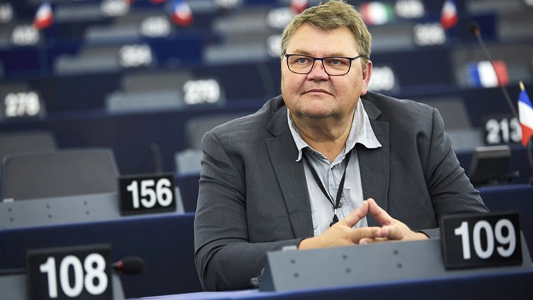 Σουηδία: Ακροδεξιός ευρωβουλευτής κατηγορείται για σεξουαλική παρενόχληση