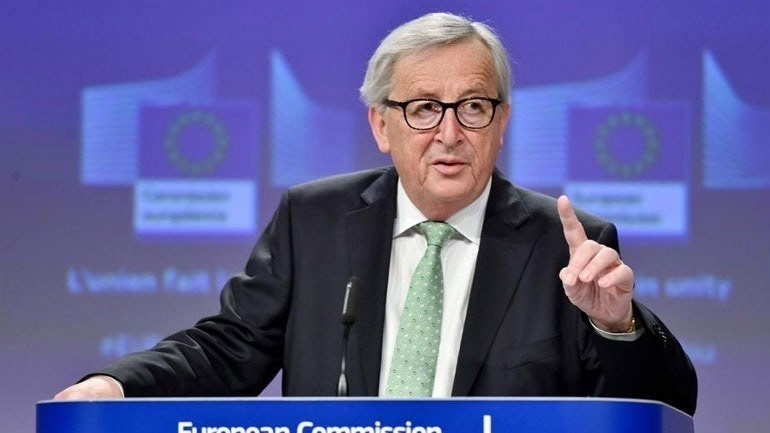 Γιούνκερ: «Οι Έλληνες, πραγματικοί ήρωες της κρίσης»