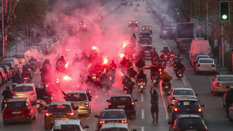 Ψυχολογικές «ντόπες» από φιλάθλους του ΠΑΟΚ στην ομάδα τους πριν το ντέρμπι με τον Ολυμπιακό