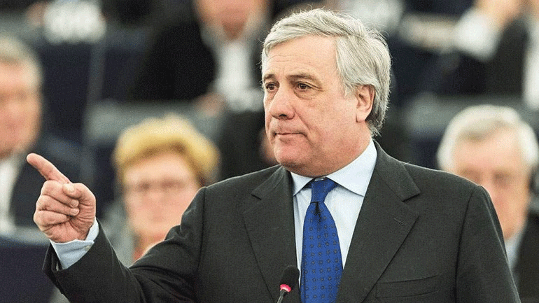 Αντόνιο Ταγιάνι: Δεν πρέπει να αφήσουμε μόνη την Ελλάδα στο μεταναστευτικό