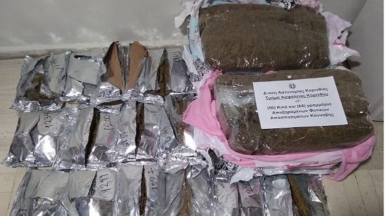 Έκρυβαν 35 κιλά χασίς μέσα σε φέρετρο – Άλλα 16 σε αυτοκίνητο