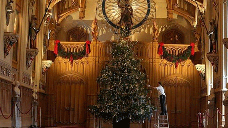 Κάστρο Windsor: H παραμυθένια διακόσμηση για τα Χριστούγεννα!