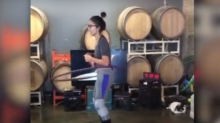 Γυναίκα στο Σικάγο έκανε χούλα χουπ για 100 ώρες