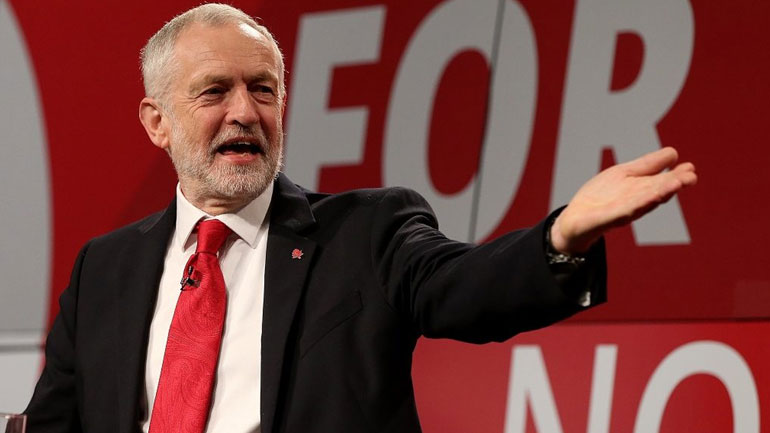 Τζέρεμι Κόρμπιν: «Όσοι διέπραξαν αδικήματα τρομοκρατίας δεν χρειάζεται να εκτίουν όλη τους την ποινή»