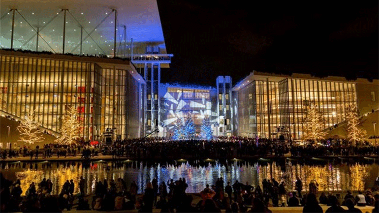 ΚΠΙΣΝ: 40.000 επισκέπτες στη φωταγώγηση του Χριστουγεννιάτικου Κόσμου