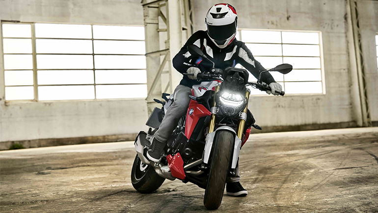 BMW F 900 R: Ένα roadster προσιτό σε όλους