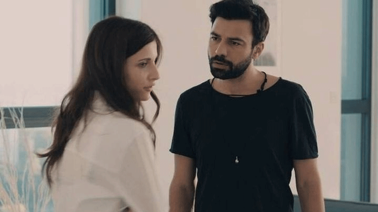 8 Λέξεις: Ο Λουκάς κατηγορεί έμμεσα τον Φοίβο για τον φόνο του βουλευτή