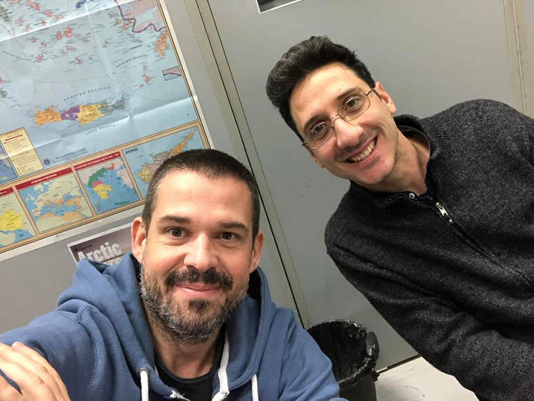 Ο Νώντας Δουζίνας (δεξιά) με τον Μανωλη Σαλούρο