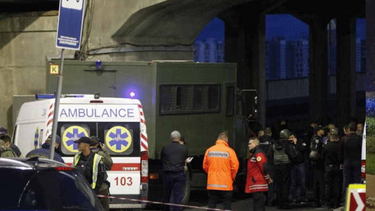 Ουκρανία: Σκοτώθηκε αγοράκι τριών ετών σε επίθεση ενόπλων εναντίον του βουλευτή πατέρα του