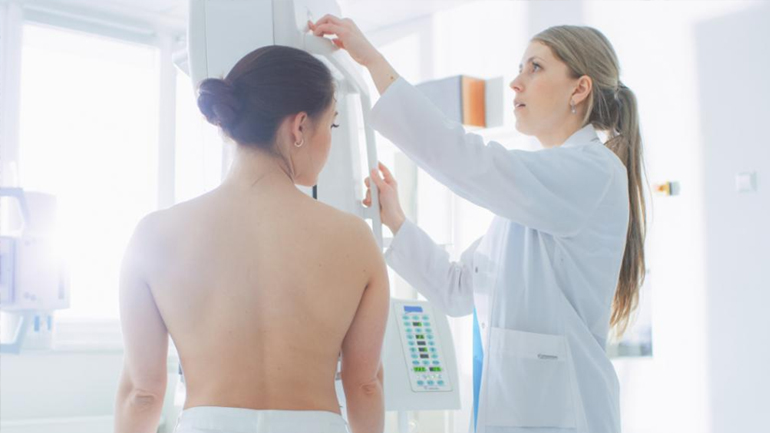 Ουκρανία: Γυναικολόγος διέρρευσε σε ιστοσελίδες πορνό, εξετάσεις ασθενών του