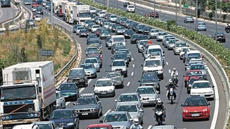 Ουρές χιλιομέτρων στην Ε.Ο. Αθηνών-Λαμίας λόγω ατυχήματος