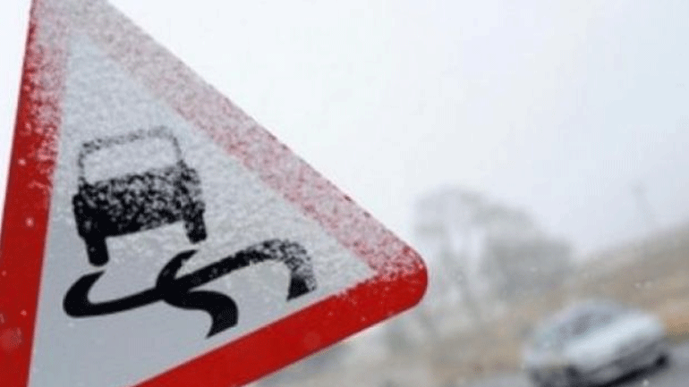 Δυσμενείς συνθήκες λόγω παγετού στο οδικό δίκτυο της κεντρικής και βόρειας Ελλάδας