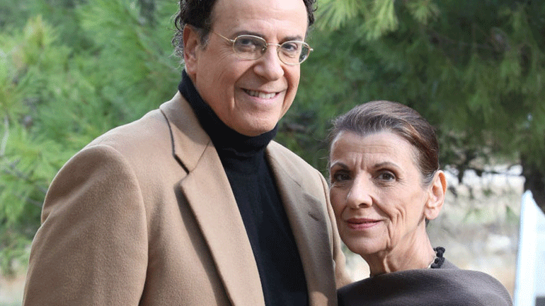 Ο Χάρης Ρώμας αποκαλύπτει τι έχει απαγορεύσει στους συντελεστές του «Καφέ της Χαράς»