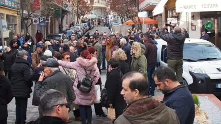 Οργή στα Γρεβενά: Στη φυλακή η μητέρα και ο 45χρονος που κατηγορείται για αποπλάνηση 12χρονης