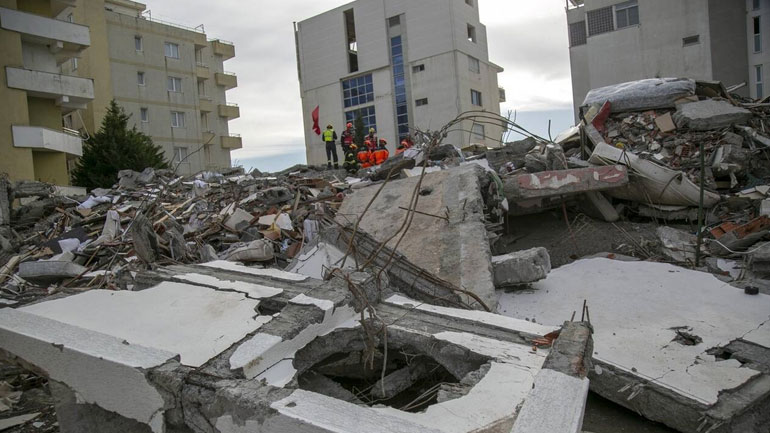 Αλβανία: Οι σεισμοπαθείς φοβούνται να επιστρέψουν στα σπίτια τους