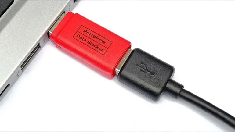 Tο… προφυλακτικό για USB είναι το gadget που χρειάζεστε