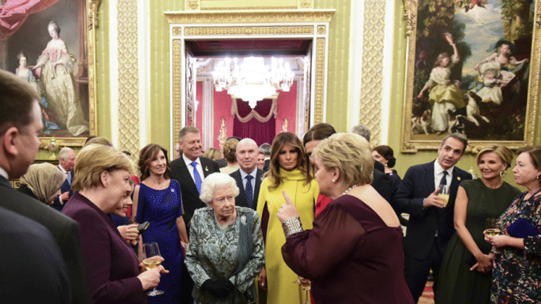 Στιγμές χαλάρωσης για τους ηγέτες του ΝΑΤΟ στο Μπάκιγχαμ