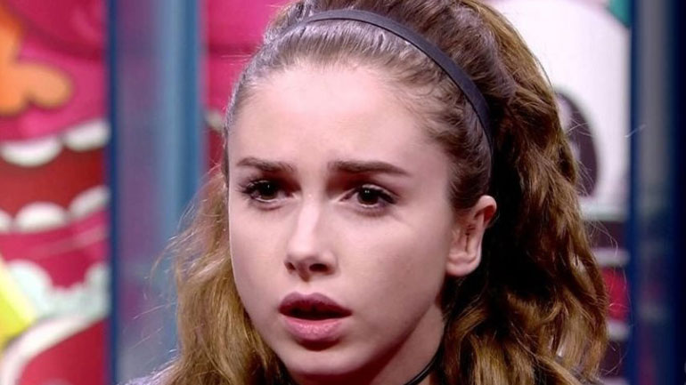 Το ισπανικό Big Brother έδειξε σε παίκτρια βίντεο από τον βιασμό της