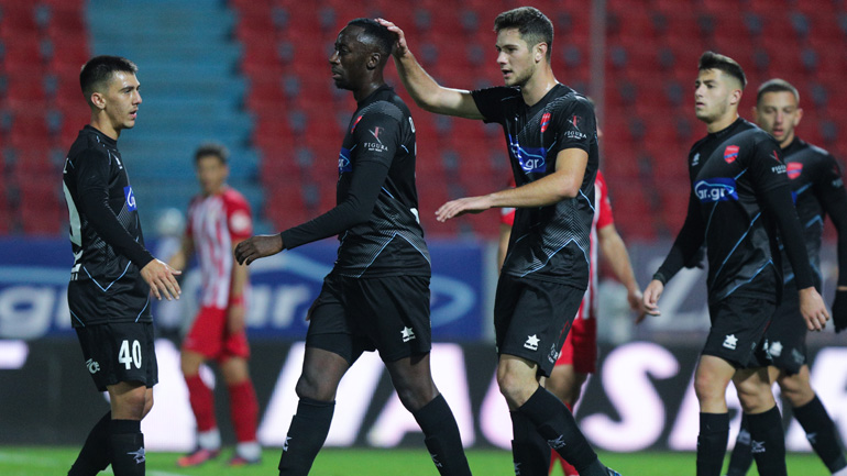 Στους «16» με νέα νίκη επί του Ολυμπιακού Βόλου ο Πανιώνιος