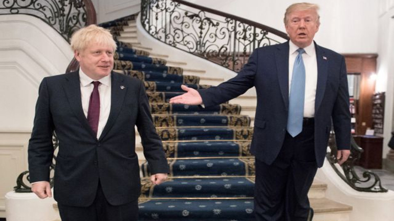 «Απολογία» Τζόνσον για Τραμπ: «Ανοησίες να υπονοεί κάποιος ότι δεν τον σέβομαι»