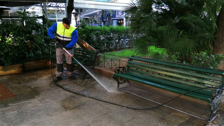 Παρέμβαση καθαριότητας-αποκατάστασης σε πέντε πλατείες στους Αμπελοκήπους από τον Δήμο Αθηναίων