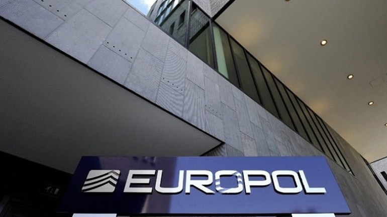 Europol: Περισσότερες από 200 συλλήψεις για ξέπλυμα μαύρου χρήματος