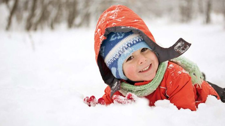 Πώς να ντύσετε σωστά το παιδί σας όταν κάνει κρύο;