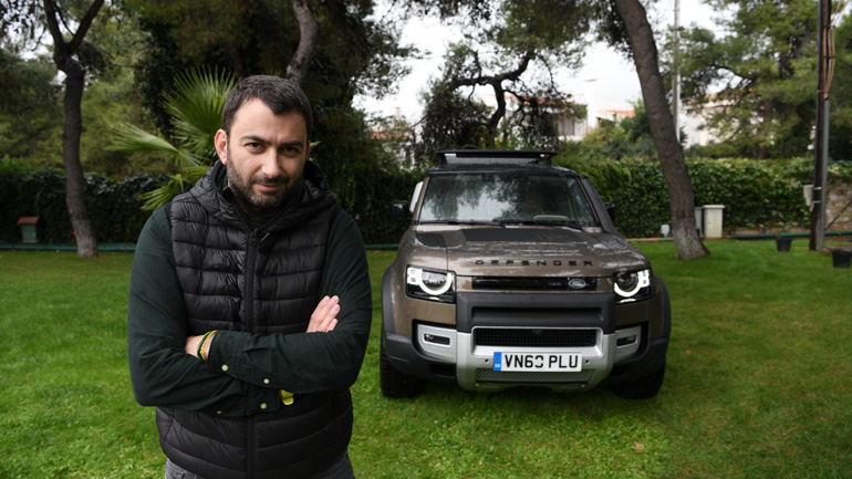 Αυτό είναι το πρώτο Land Rover Defender τελευταίας γενιάς και όπως μπορείτε να καταλάβετε δεν θα μπορούσε να μας... ξεφύγει!