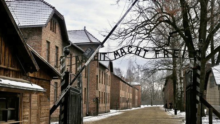 Για πρώτη φορά στο Άουσβιτς η Ά. Μέρκελ