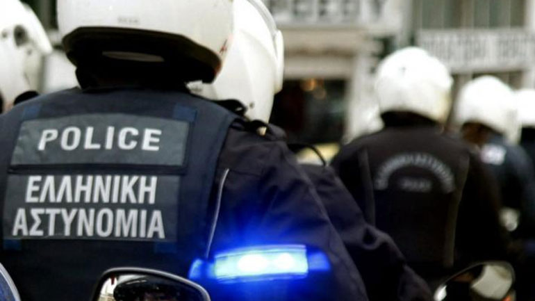 Χειροπέδες σε 71 μετανάστες που δεν διέθεταν έγγραφα για παραμονή στη χώρα