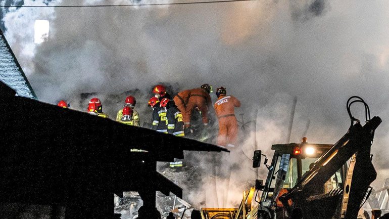 Πολωνία: Οκτώ νεκροί μετά την κατάρρευση σπιτιού λόγω έκρηξης από διαρροή αερίου