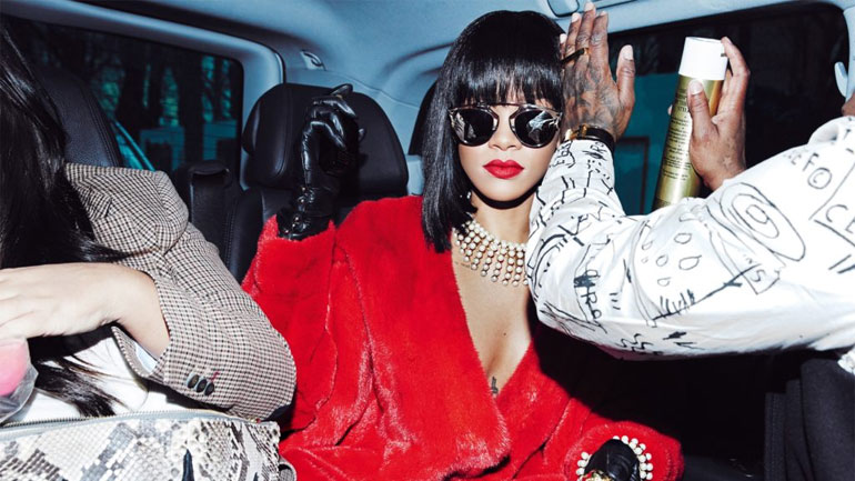 Φωτογραφική «αυτοβιογραφία» από τη Rihanna