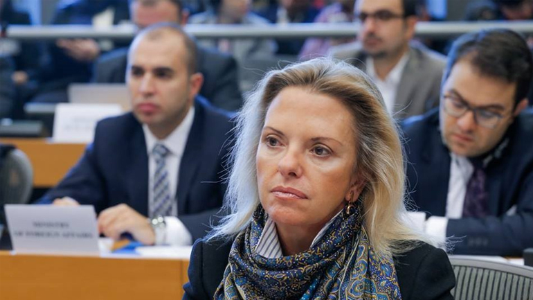 Βόζεμπεργκ: «Οι μετανάστες μετακινούνται από τα νησιά και φθάνουν άλλοι από την Τουρκία»