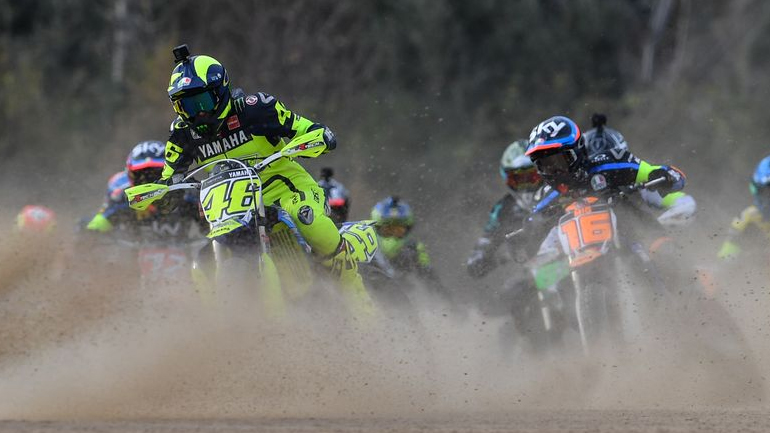 100km dei Campioni: Διασκέδαση στο ράντσο του Rossi!