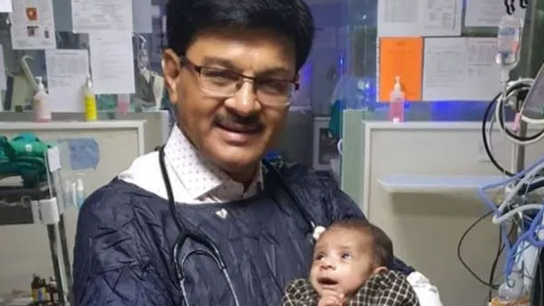 Ινδία: Ανάρρωσε το νεογέννητο που είχε θαφτεί σε πήλινο δοχείο