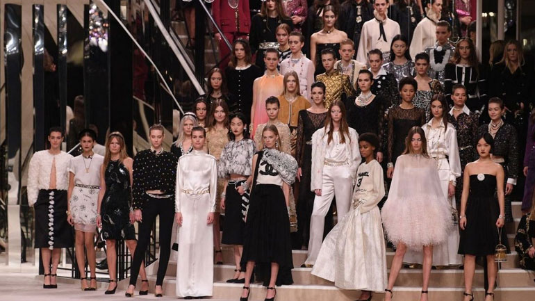 To Métiers d’ art της Chanel επέστρεψε στο Παρίσι