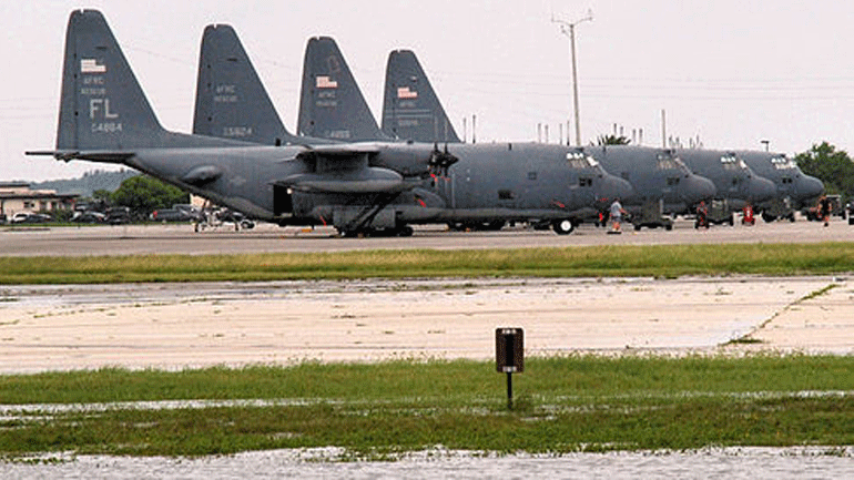 Εκκένωση αεροπορικής βάσης στη Φλόριντα ύστερα από απειλή για βόμβα