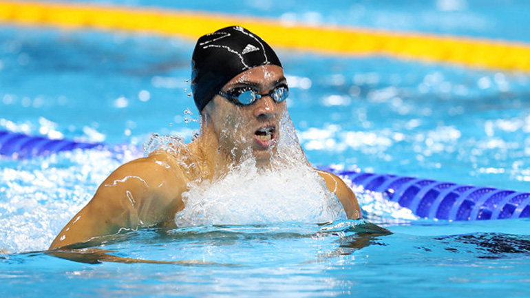 Κολύμβηση: Νέο πανελλήνιο ρεκόρ και πρώτη θέση στα προκριματικά των 100μ. μικτή ατομική ο Βαζαίος