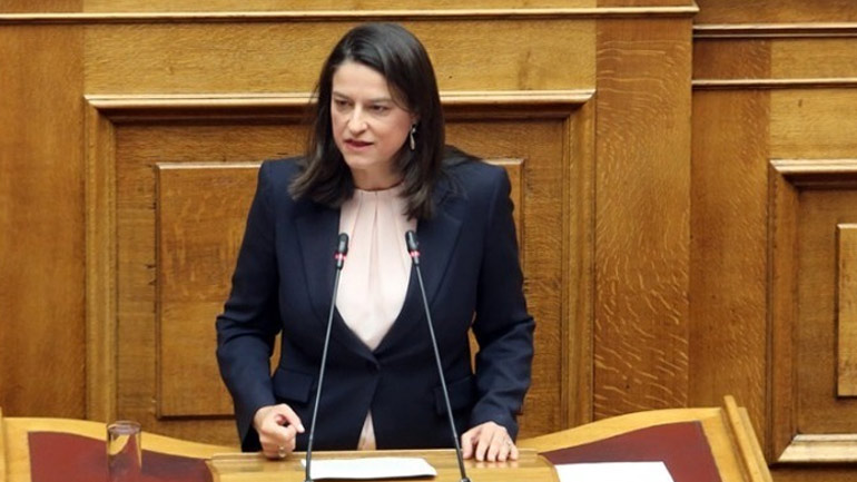 Κεραμέως: Τράπεζα θεμάτων και εθνικό απολυτήριο στο Λύκειο το 2021