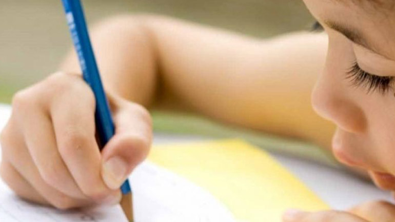 Δυσορθογραφία: Τι είναι και πώς μπορείτε να βοηθήσετε το παιδί σας;