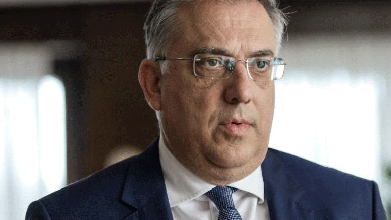 «Τα κόμματα να ξεφύγουν από φοβίες και ιδεοληψίες του παρελθόντος»