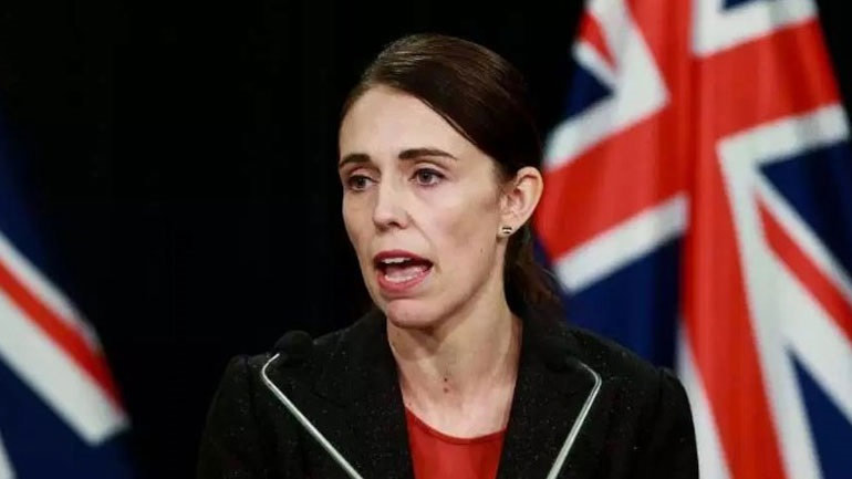 Τζασίντα Άρντερν: Περίπου 100 άνθρωποι βρίσκονταν πάνω ή γύρω από το νησάκι Γουάιτ όταν εξερράγη το ηφαίστειο