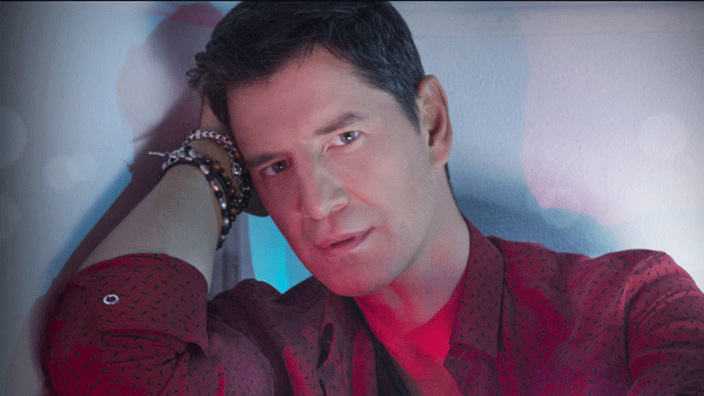 Αυτό είναι το νέο χορευτικό single του Σάκη Ρουβά