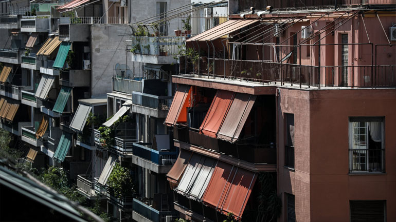 Απόφαση-σταθμός για το Airbnb: Τέλος οι μισθώσεις σε πολυκατοικίες