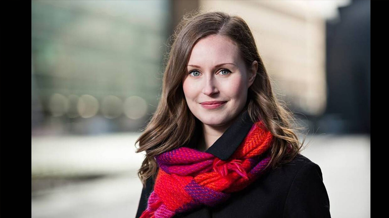 Η νεότερη ηγέτης του κόσμου με τις δύο μαμάδες, αναλαμβάνει τα ηνία της Φινλανδίας