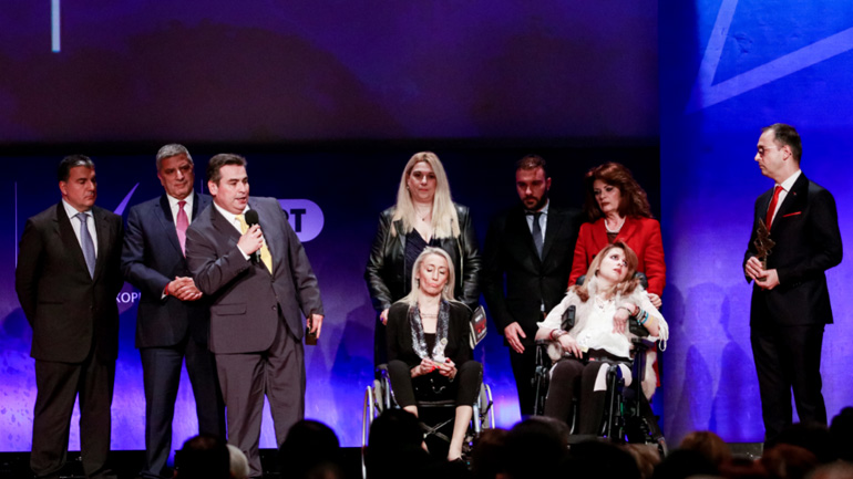 Η βράβευση του Ολυμπιακού και της ΑΕΚ