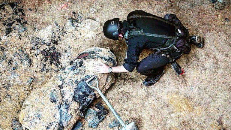 Η αστυνομία του Χονγκ Κονγκ εξουδετέρωσε δύο ισχυρές αυτοσχέδιες βόμβες